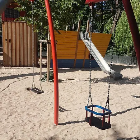 100m Zum Ulmer Muenster: 57m² An Der Blau 울름